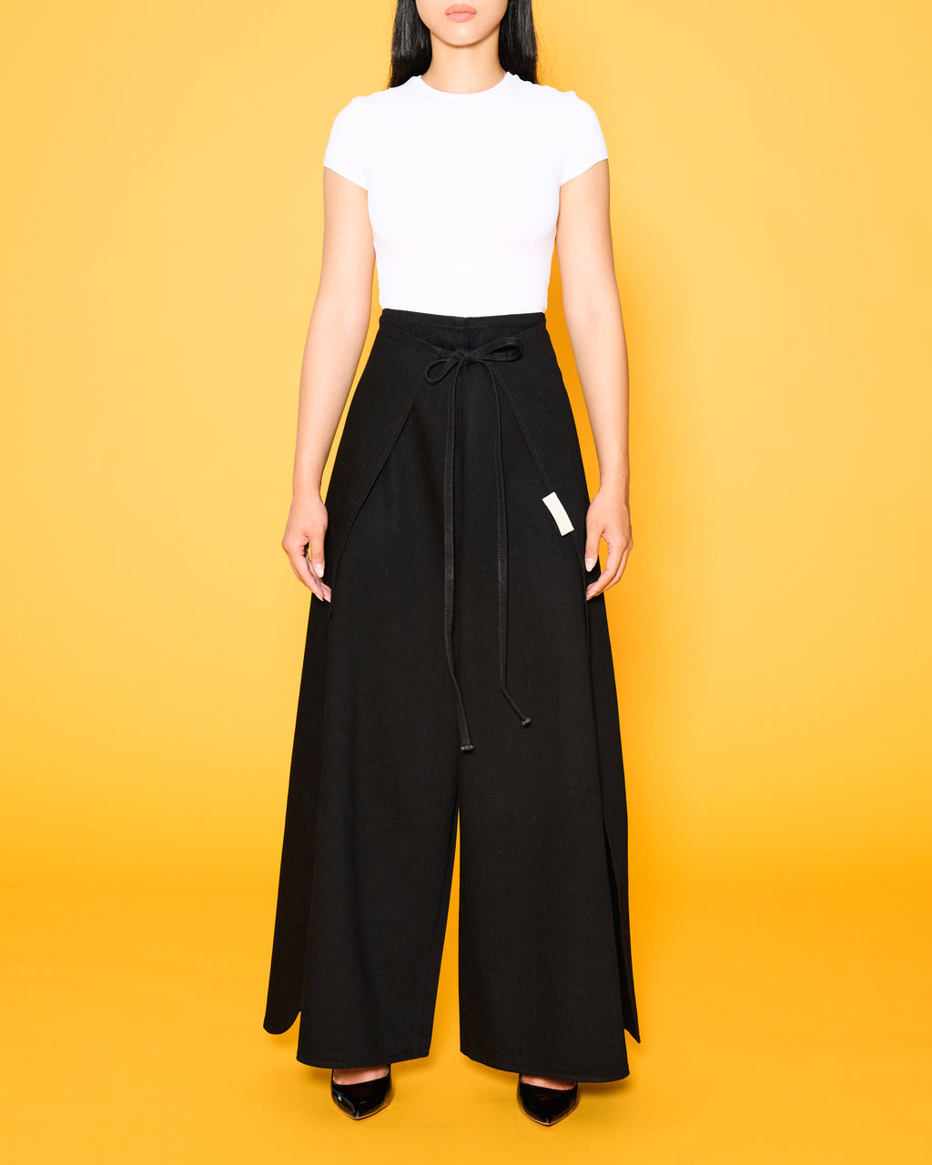 THE SEA BLACK · SARONG