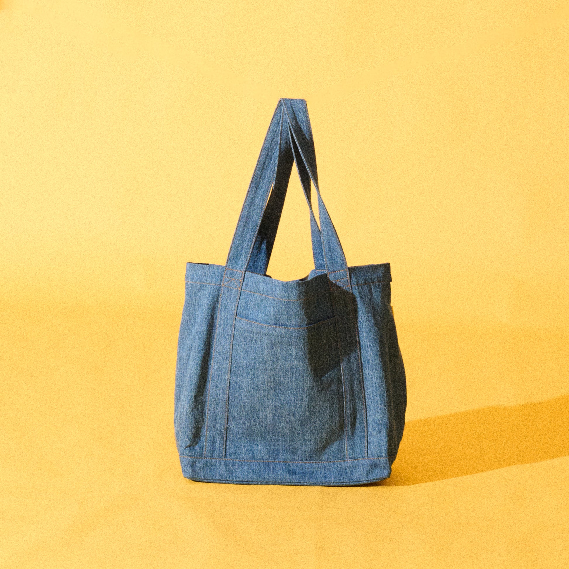 OKIO DENIM MEDIUM STONEWASH TOTE
