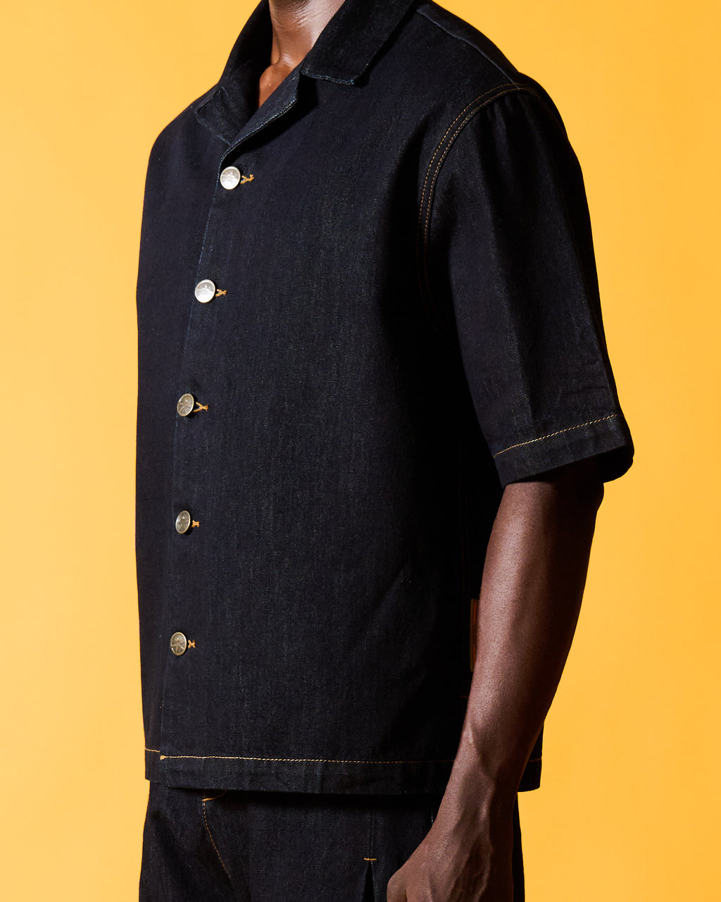 OKIO DENIM THE DUY UPCLOSE