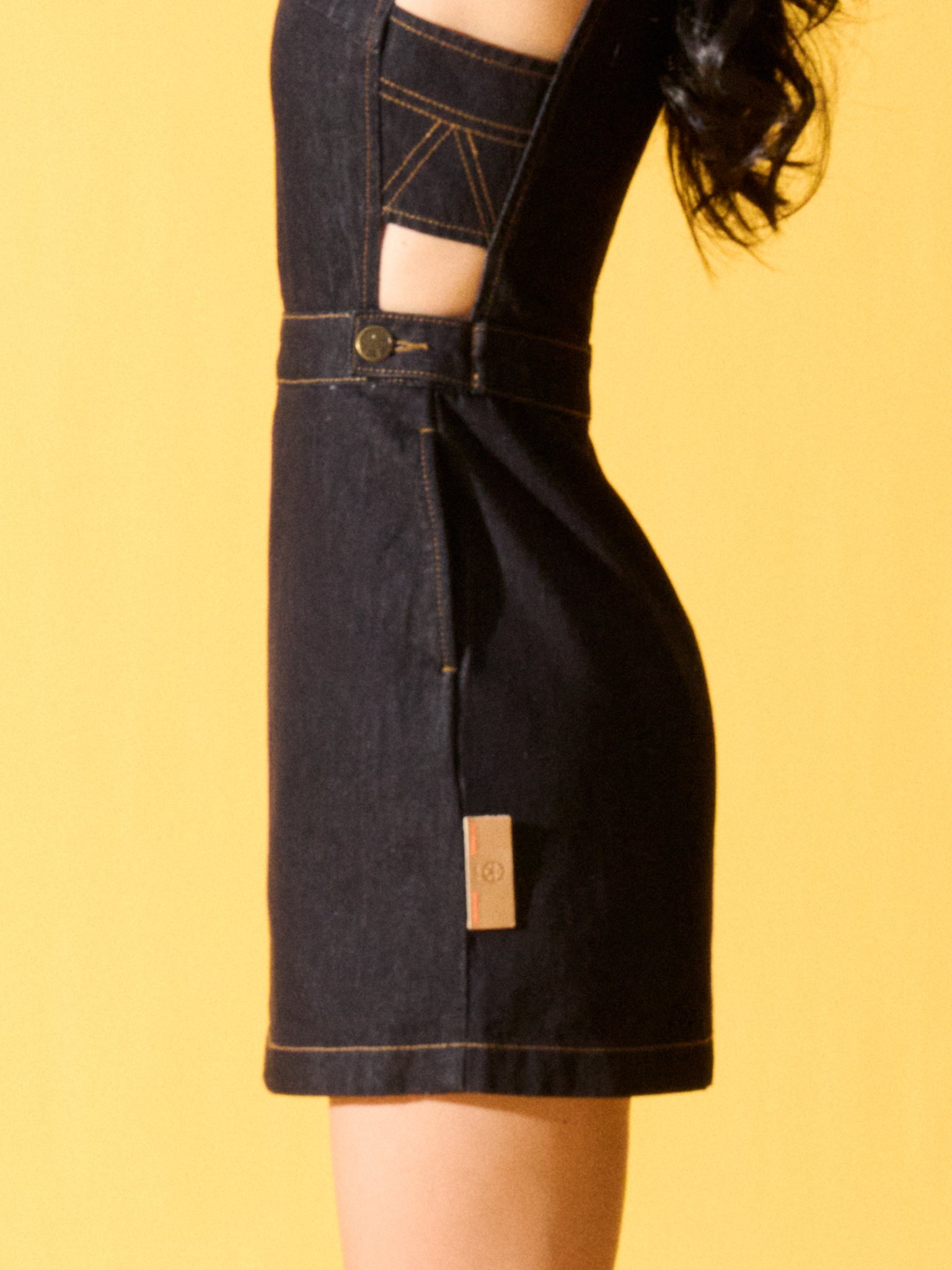 THE EM · DRESS