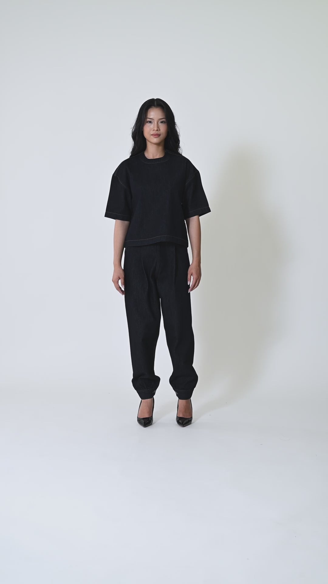 THE TÂN · CROPPED TEE