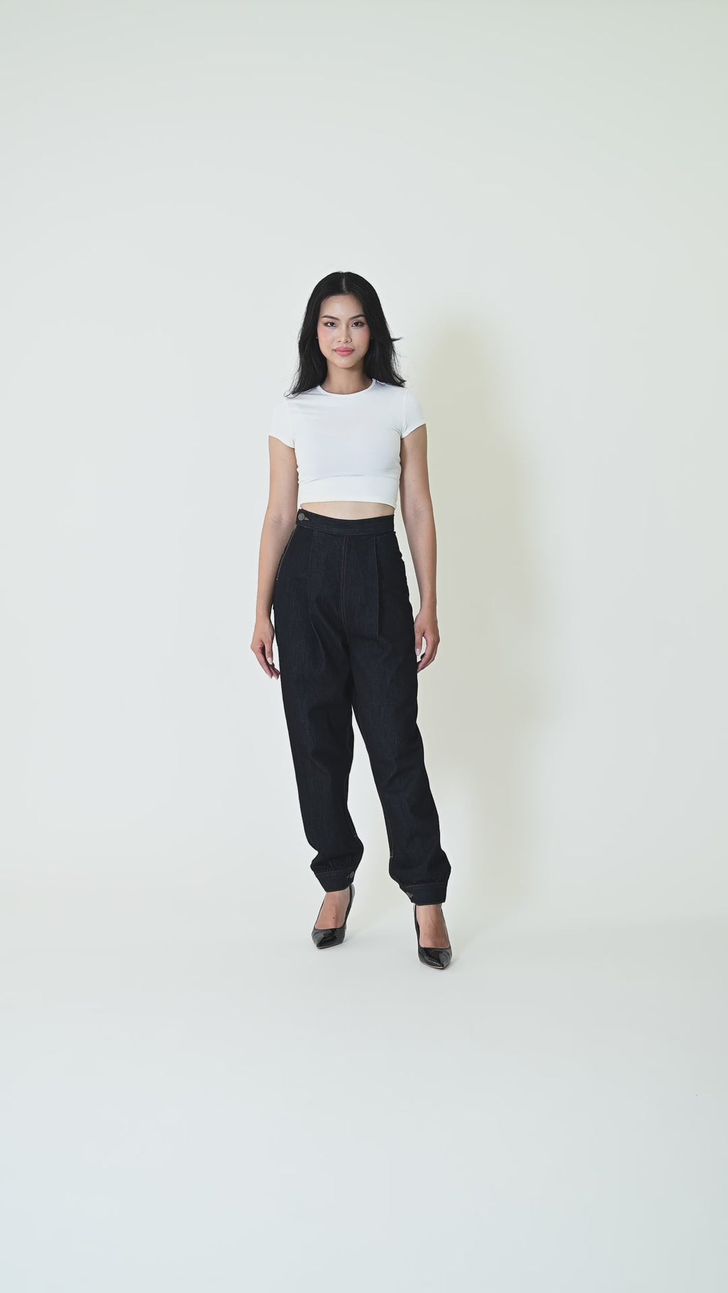 THE BÍCH · PEGGED PANT