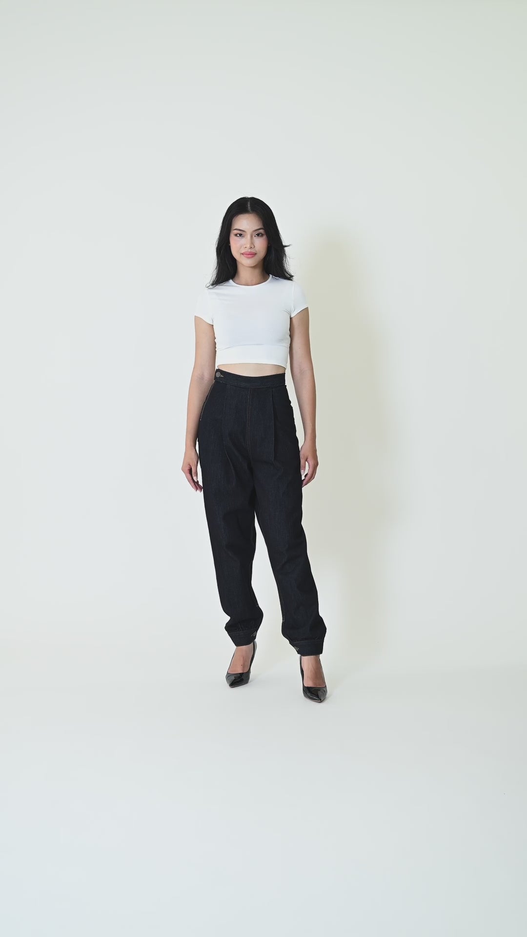 THE BÍCH · PEGGED PANT
