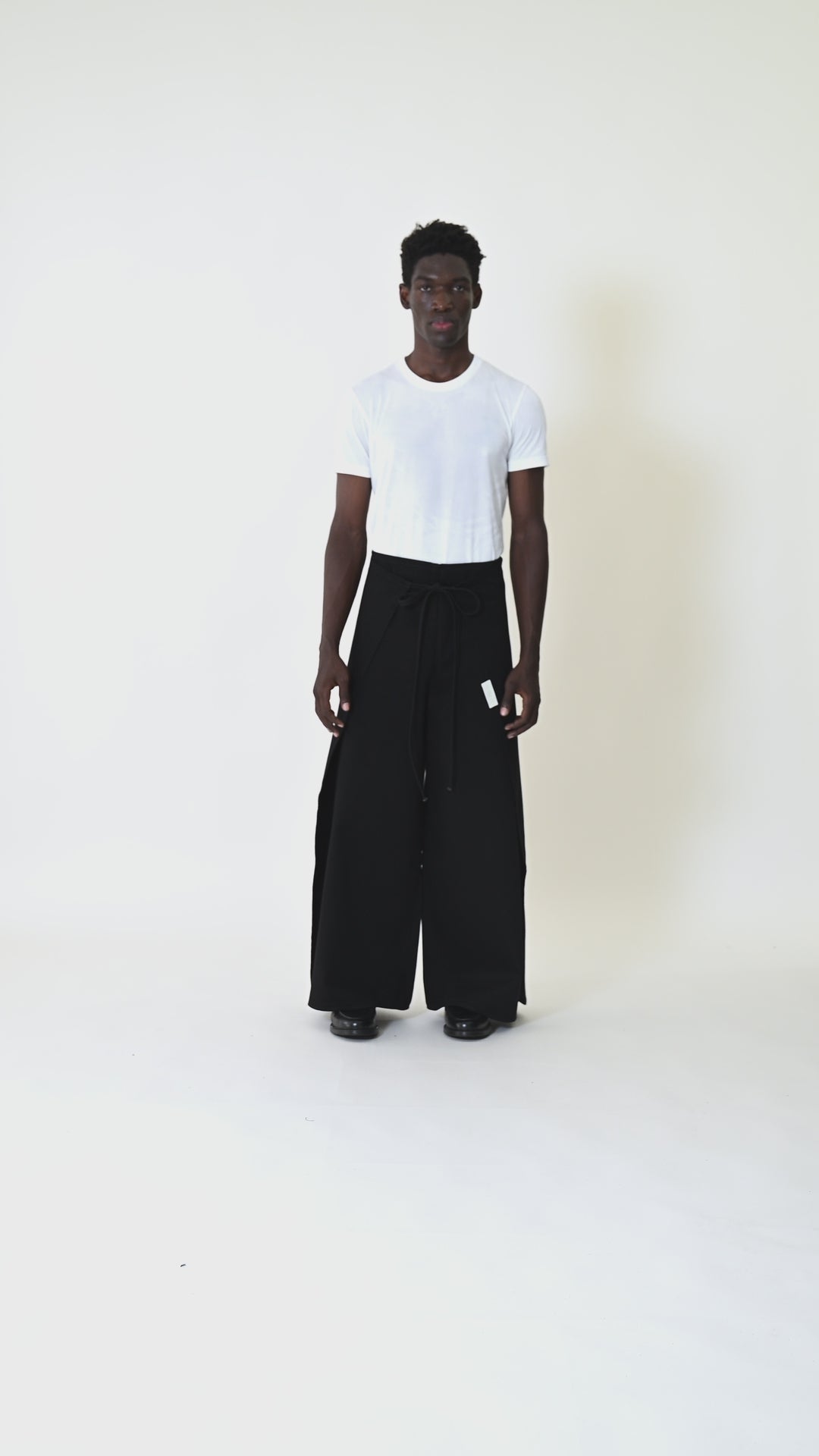 THE SEA BLACK · SARONG