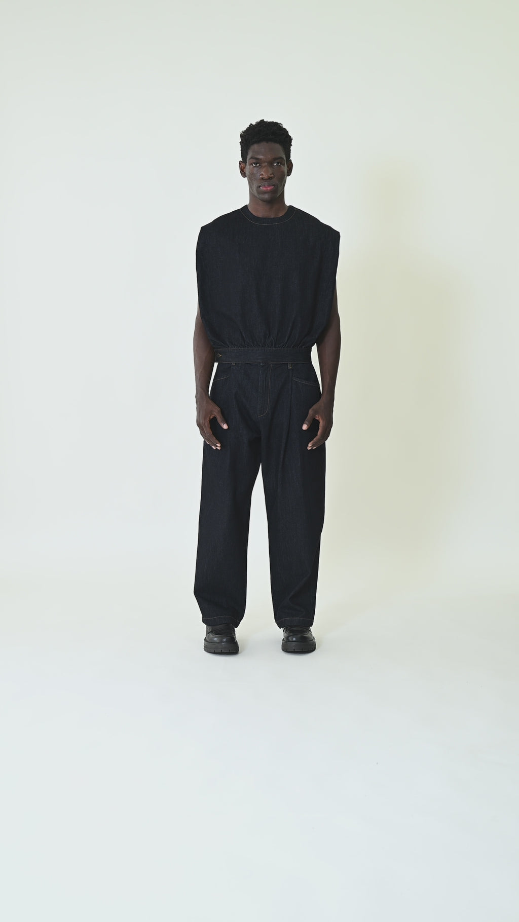 THE KIÊN · VEST